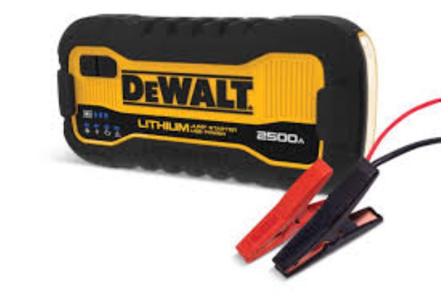 Booster pack dewalt neuf dans saccoche