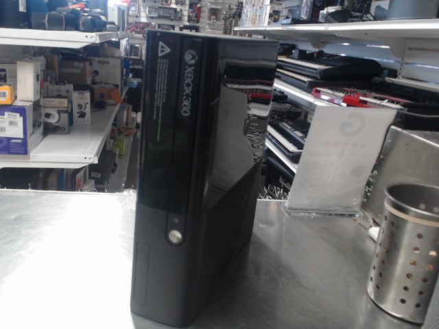 Xbox 360 e noir used no acc
