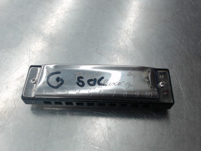 Harmonica avec autocollant marqu� g sol