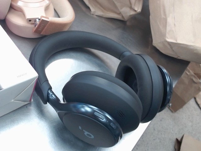 Bluetooth headphones