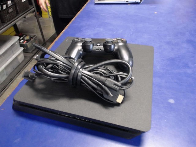 Console + 1 man noir slim