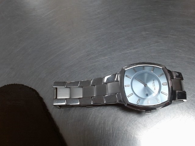 Montre kenneth hole blue glacier dial