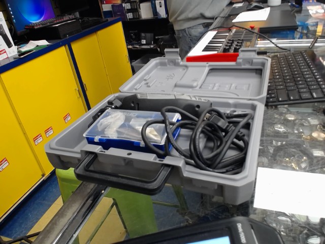 Demerl kit complete case gris