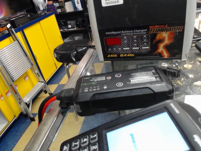 Jump starter and powerbank eliminator