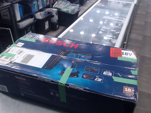 Cloueuse bosch en boite neuve
