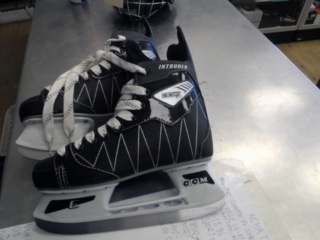 Patin de hockey grandeur 4