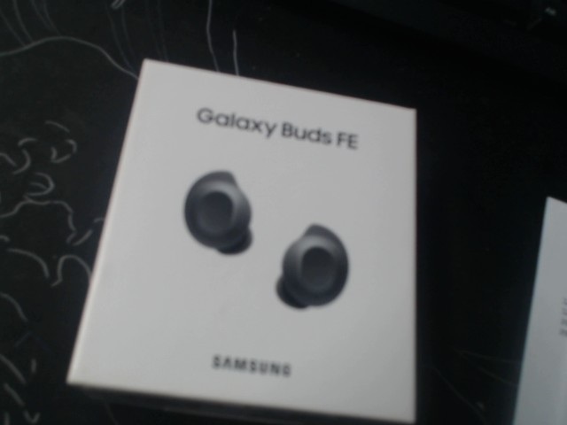 Galaxy buds fe blanc =box