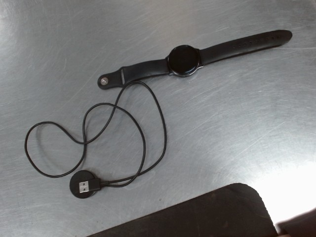 Samsung wacht ative 2 avec chargeur