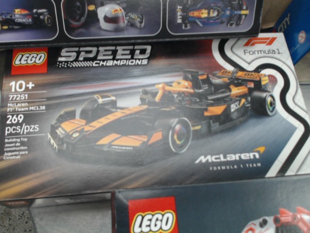 Mclaren f1 team mcl38