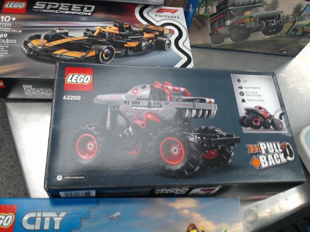 Monster jam thunderoarus pull-back