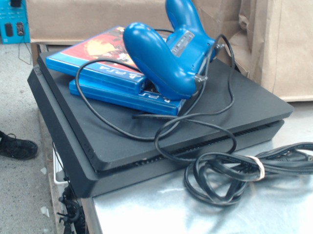 Playstations 4 slim noire