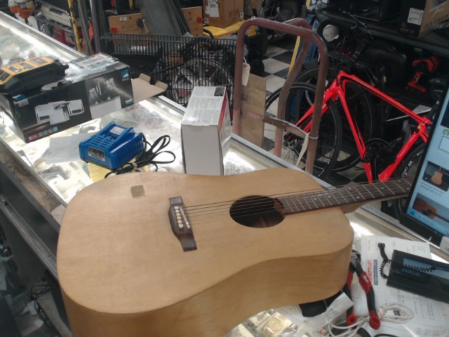 Guitarre acoustique pre 1980 (1975-80)