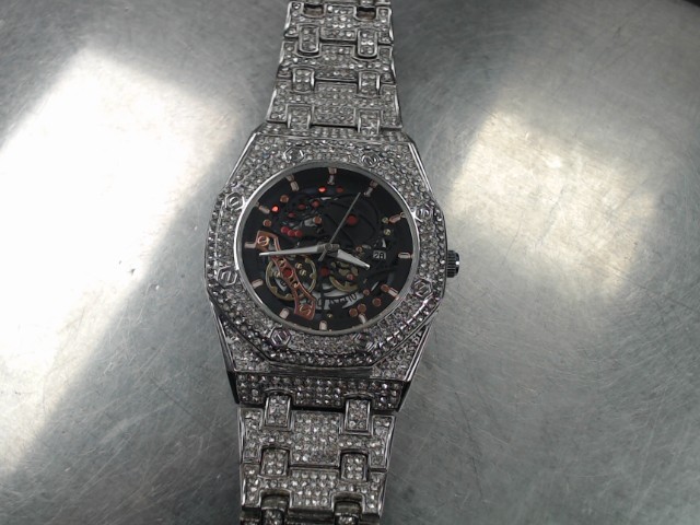 Montre skeleton avec cz