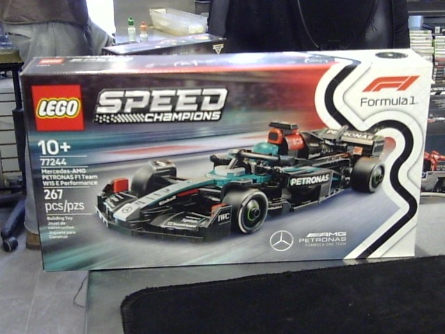 Lego formula 1 267 pcs