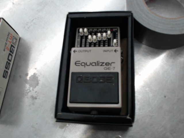Pedale equalizer ge-7 avec boite