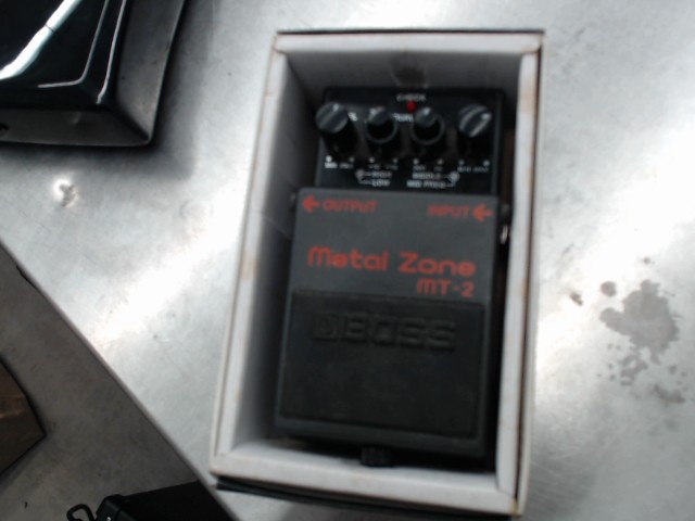 Pedale metal zone mt2 avec boite