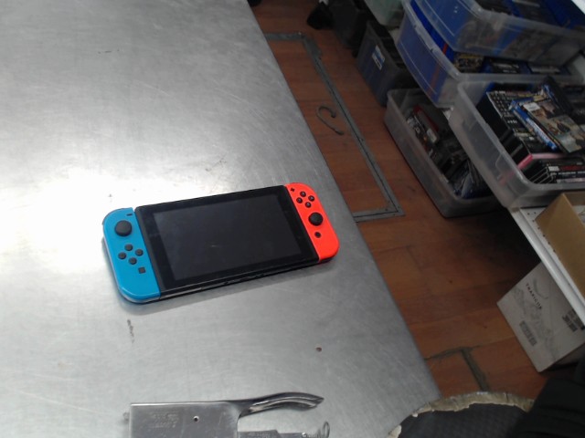 Switch + dock + joy-con defectueux
