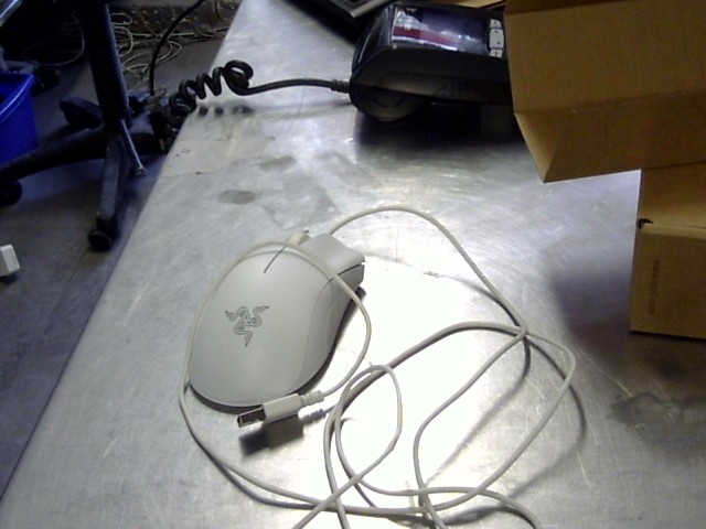 Souris gaming avec fil