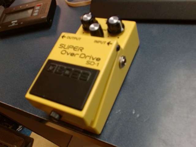 Pedal guit jaune
