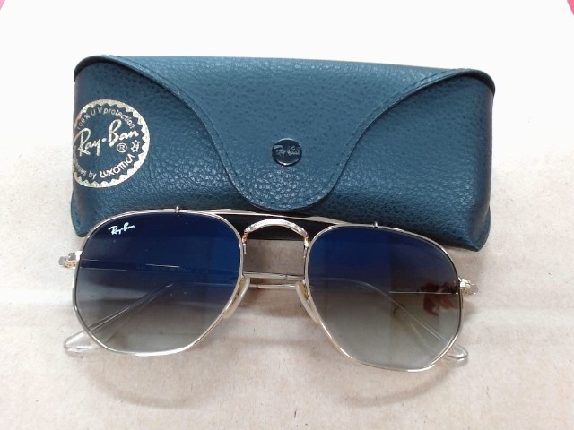 Lunette soleil +case