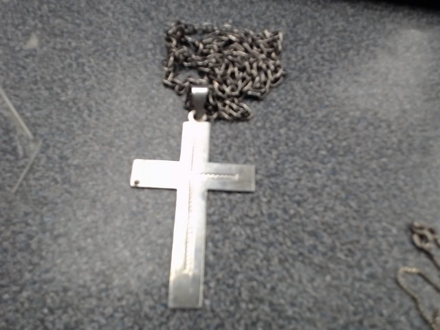 Chaine en argent avec cross 34g