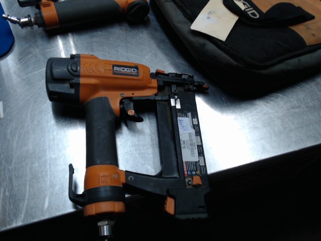 Brad nailer rigid
