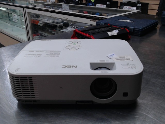 Portable xga lcd projector - 3000 lumen