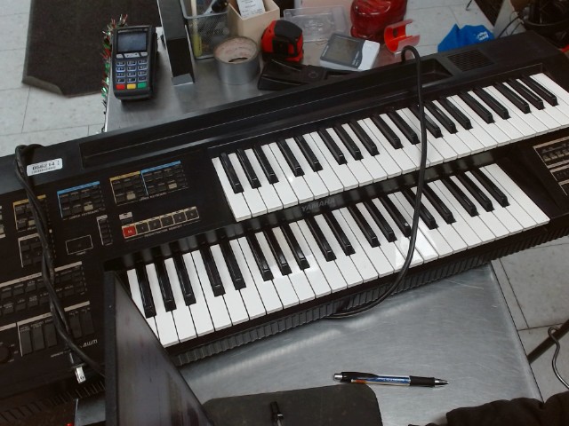 Clavier sur pied yamaha