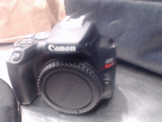 Rebel sl3 + lentille + 2 batt.