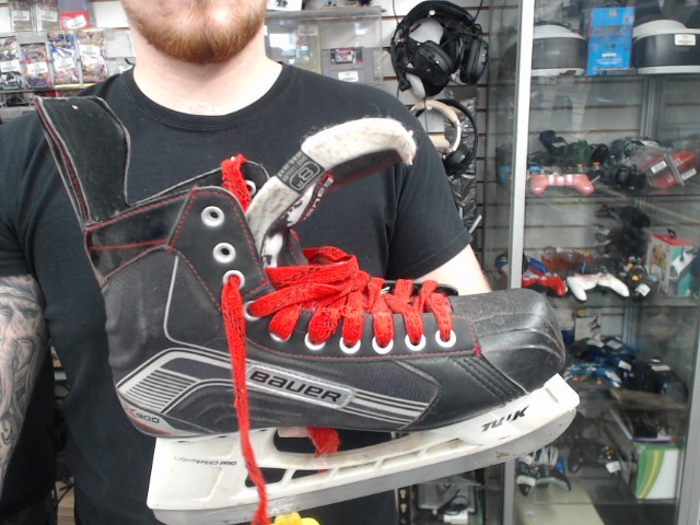 Patin bauer blanc rouge noir taille 8