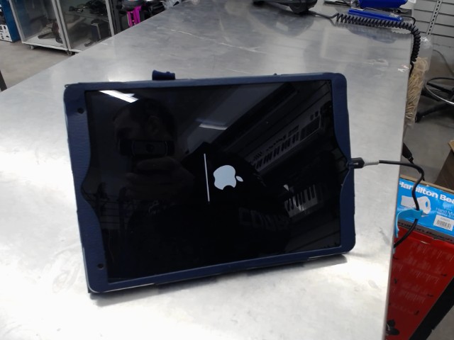 Ipad 9th gen 64gb with fold case