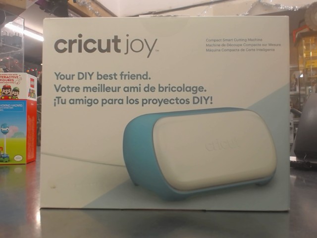 Compact smart cutting machine