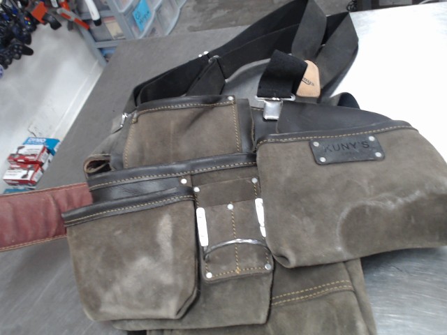 Poutch de construction