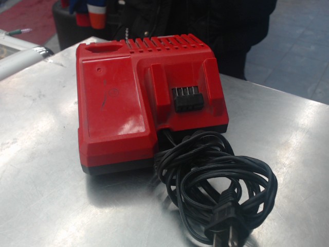 Chargeur a batterie m18 sans sticker