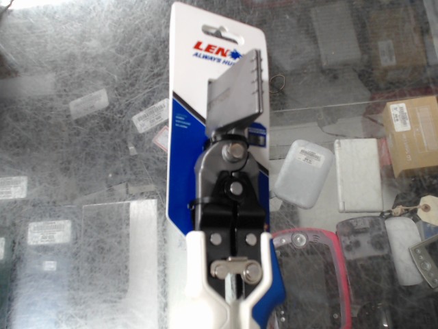 Paire de pliers coupe metal (neuf)