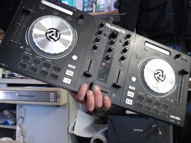 Table de dj acheter ici