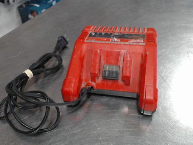 Chargeur batterie 18v