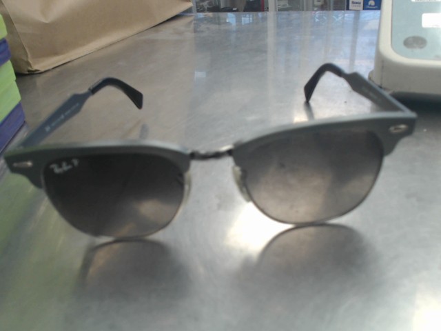 Polarized sunglasses