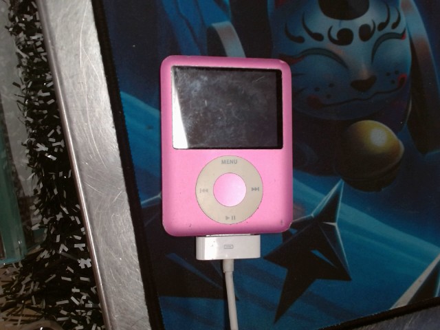 Ipod nano 3rd gen 8gb
