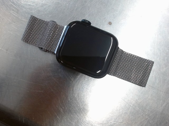 Apple watch se with charger - confiance