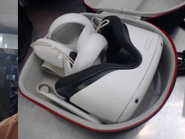 Meta quest 2 + manette + charge + case