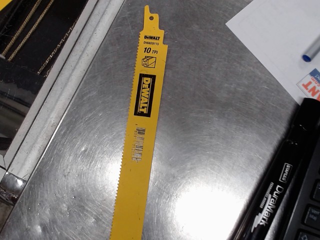 Lame de scie va-et-viens