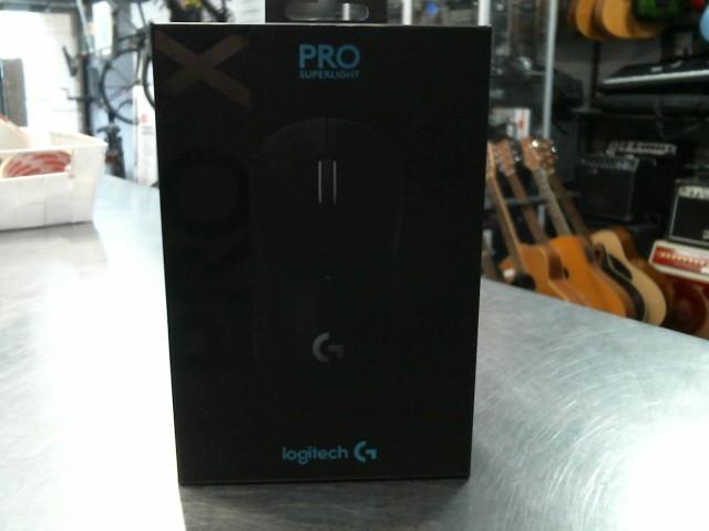 Souris gaming superlight neuf en boite