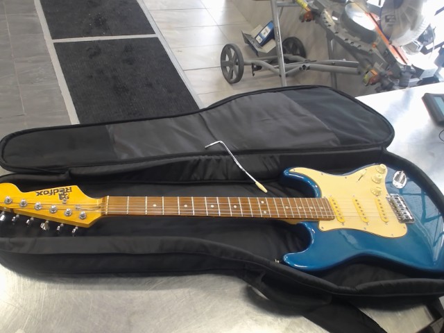 Guitarre electrique + case mou