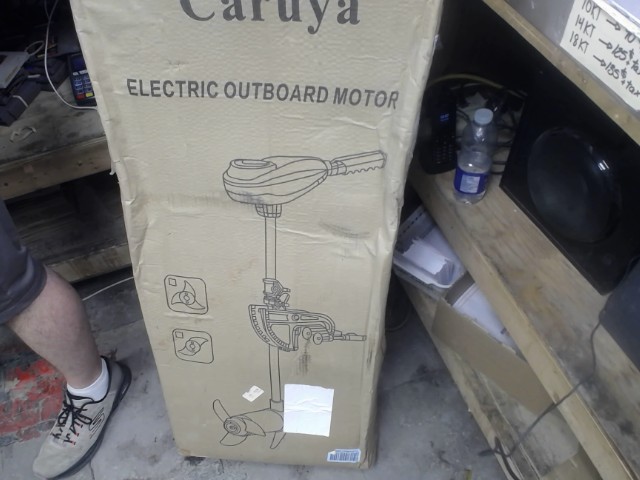 Moteur electrique 32lbs neuf en boite