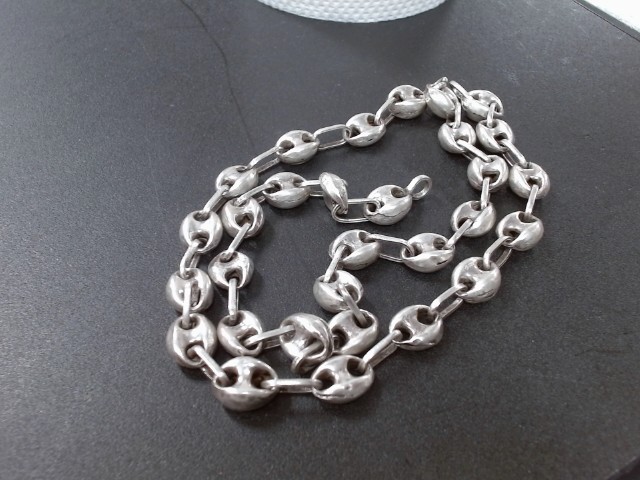 Chaine en argent gucci link bris�e