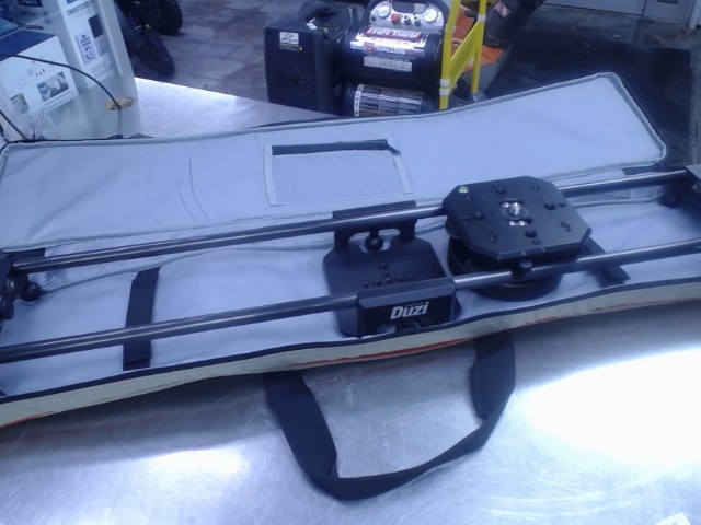 Sliding camera mount dans case mou