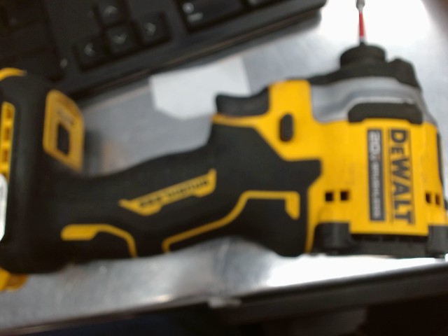 Drill dewalt                    p a t