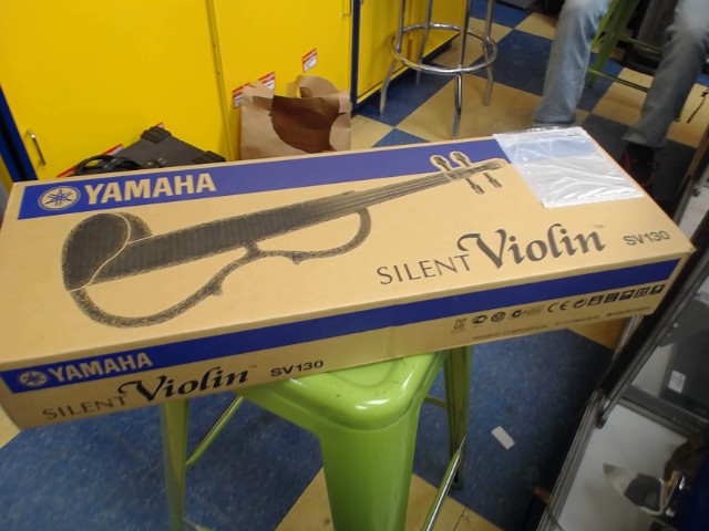 Violon electric neuf boite