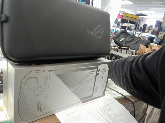 Asus rog ally 16gb ryzen micro 2tb mod